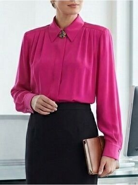 Vintage Chaus Woman Fushia Pink Button-Up Blouse w jeweled top & sleeve buttons